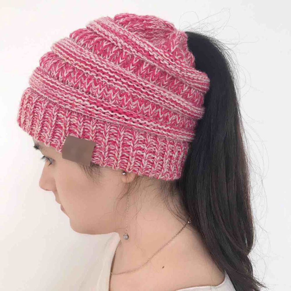 Wholesale Autumn and Winter Label Knitted Ponytail Beanie